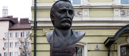 Пам’ятник Т. Г. Шевченку. Подарований жителями Калуша на честь 10-ліття незалежності України